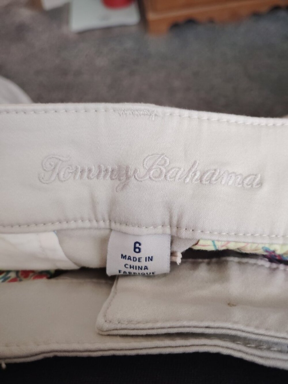 Tommy Bahama Women's Ankle Pants Size 6 Live the Island Life Khaki Mid Rise - Picture 8 of 8
